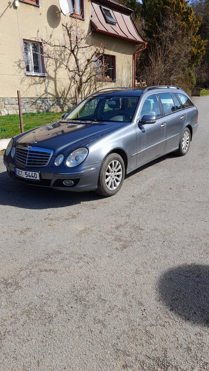Mercedes Benz E280 CDi 4 MATIC,R.v.2007 - 2