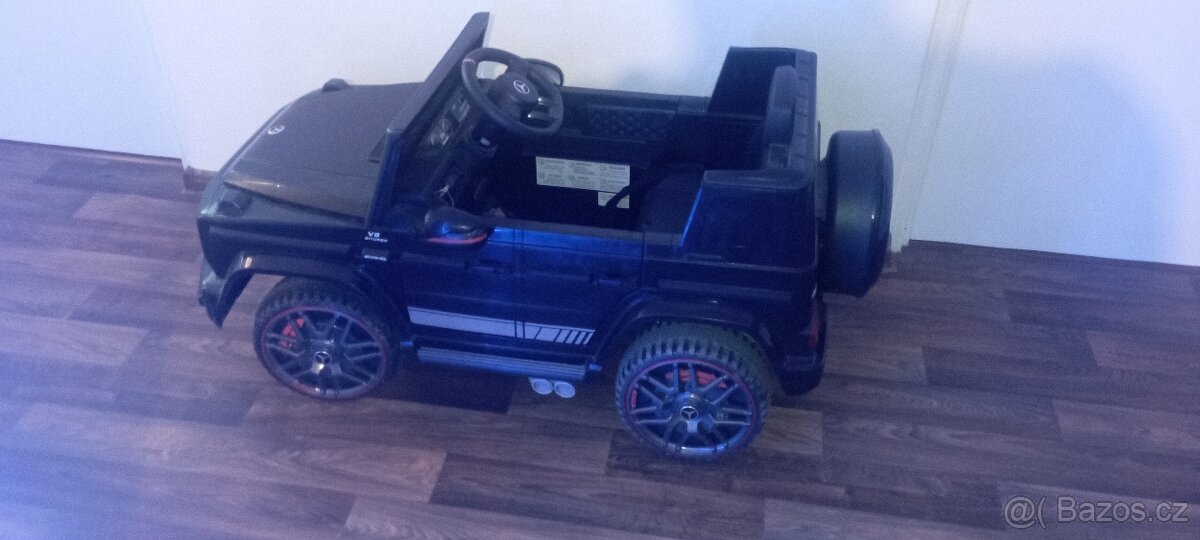 Dětské elektrické autíčko - 2