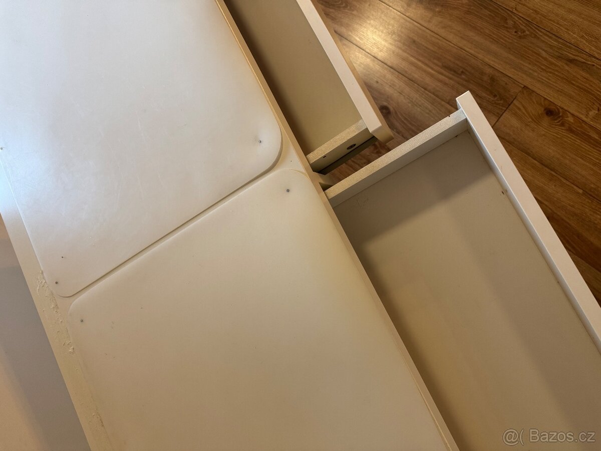 Psací stůl IKEA MICKE - 2