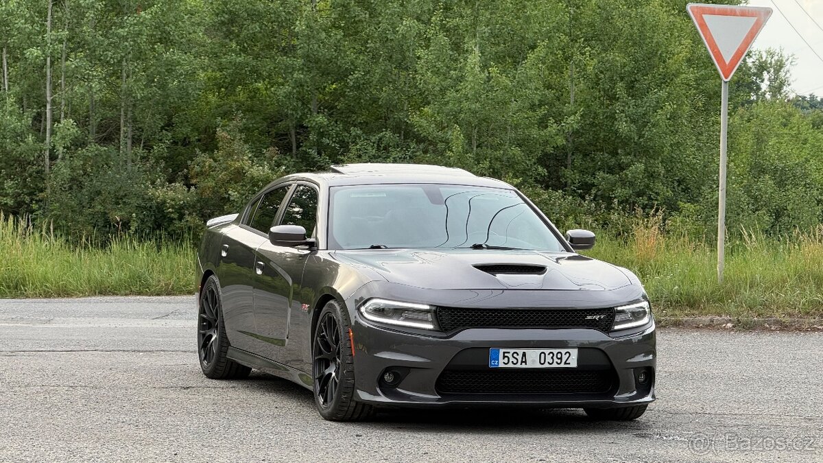 Dodge Charger SRT 392 HEMI - 2