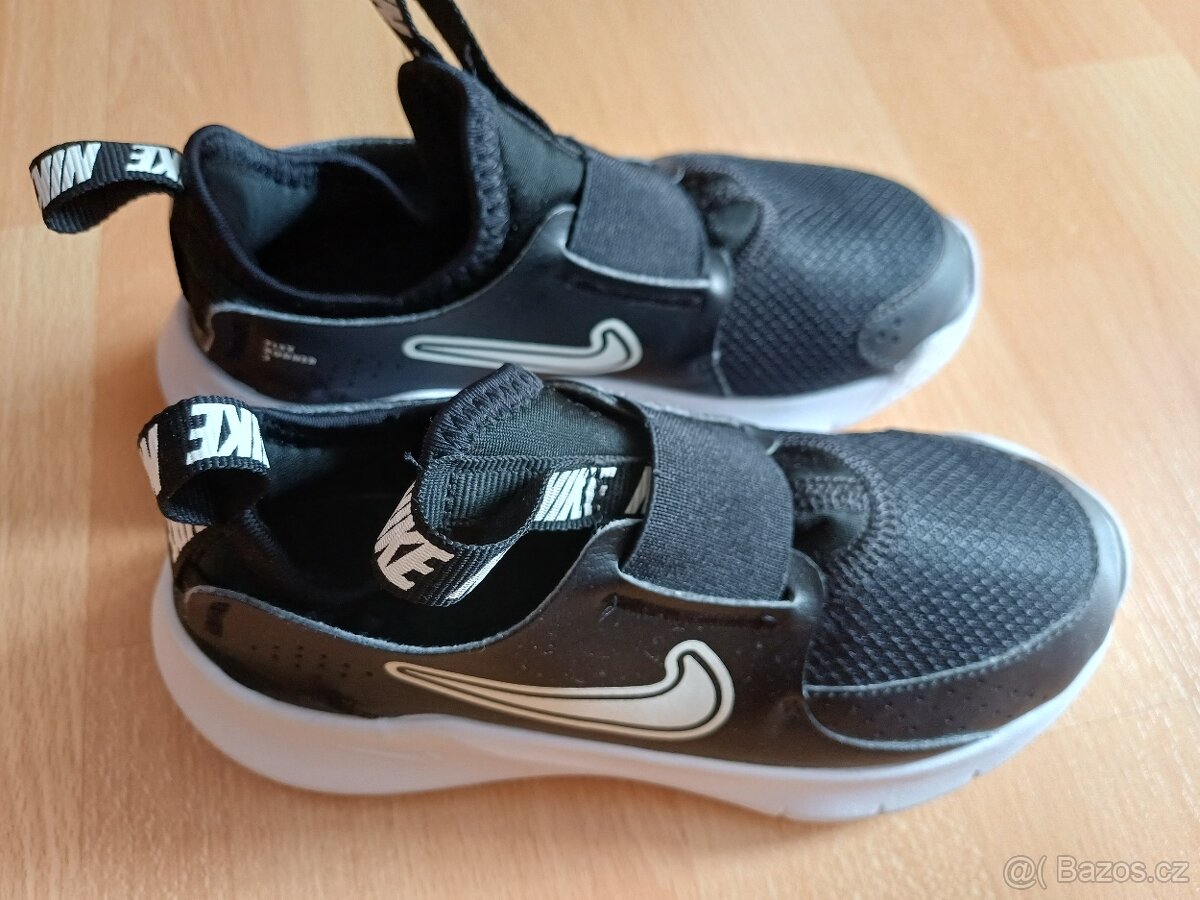 Černé tenisky Nike vel. 30 - 2