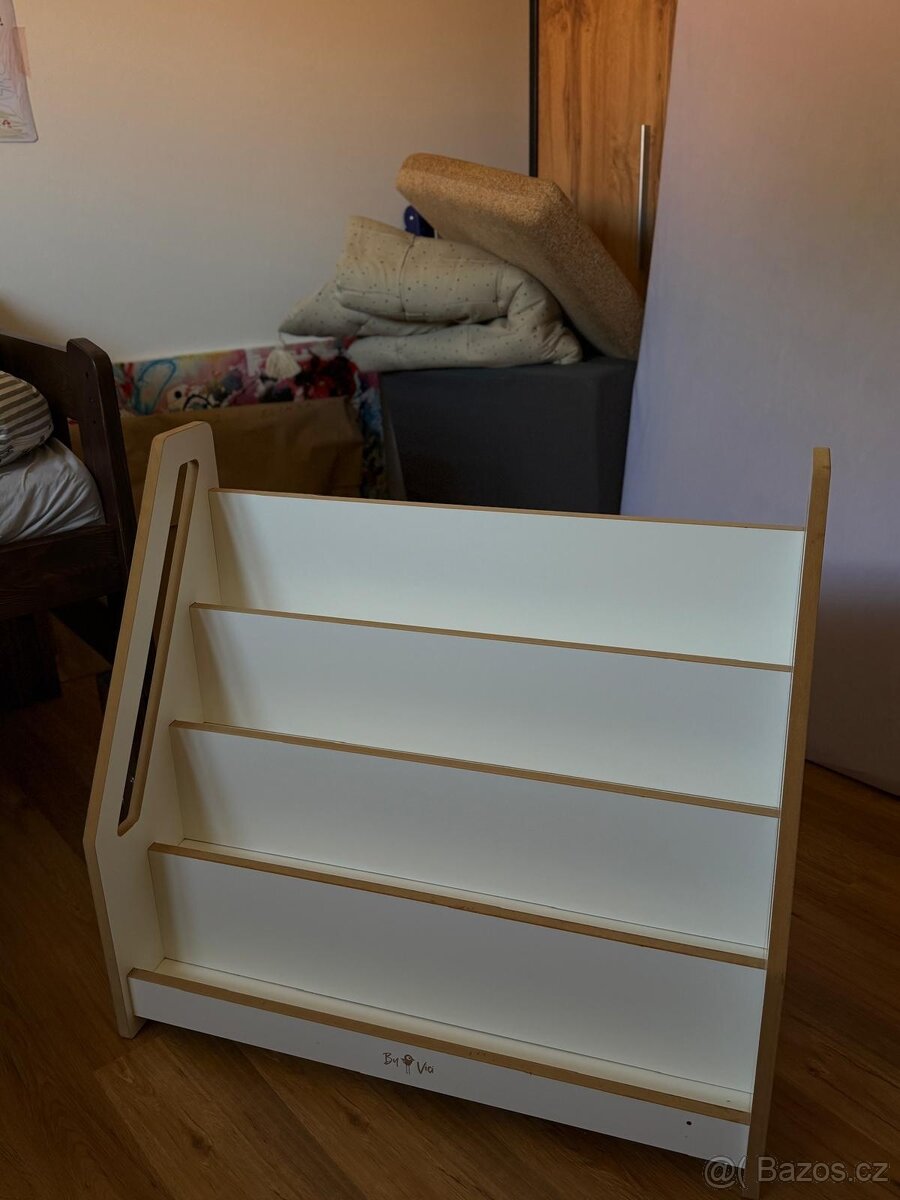 Montessori dětská knihovna By Vici - 2