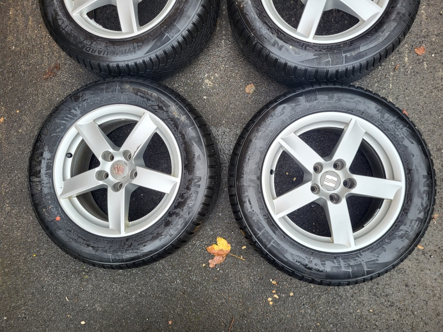 Alu kola Seat R16 originál zimní sada 5x112 pneu 215/60 - 2
