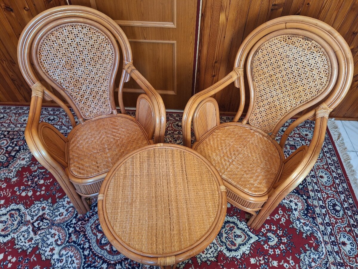 Ratanová křesla a stolek - 2