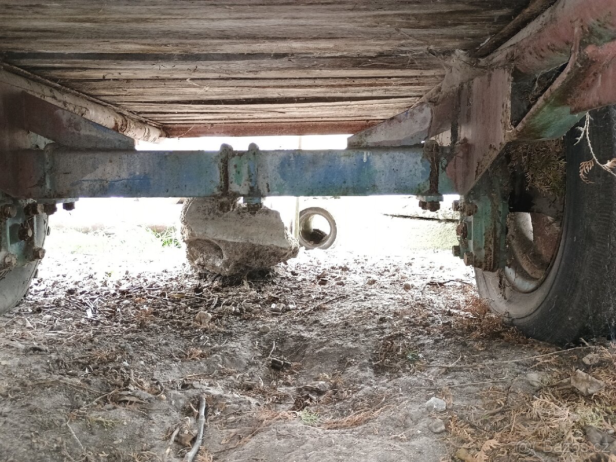 Teleskopické rameno + valník - 2