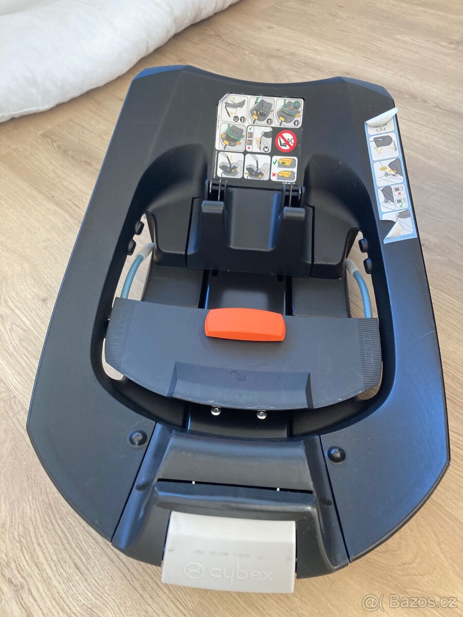 Cybex Aton 5 včetně základny - 2