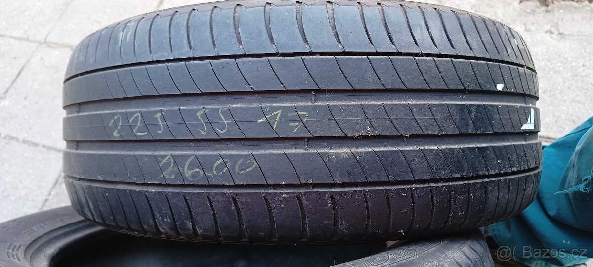 MICHELIN 225/55 R17 - 2