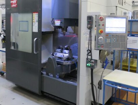 Obráběcí centra - PĚTIOSÁ UMC 750 - 2
