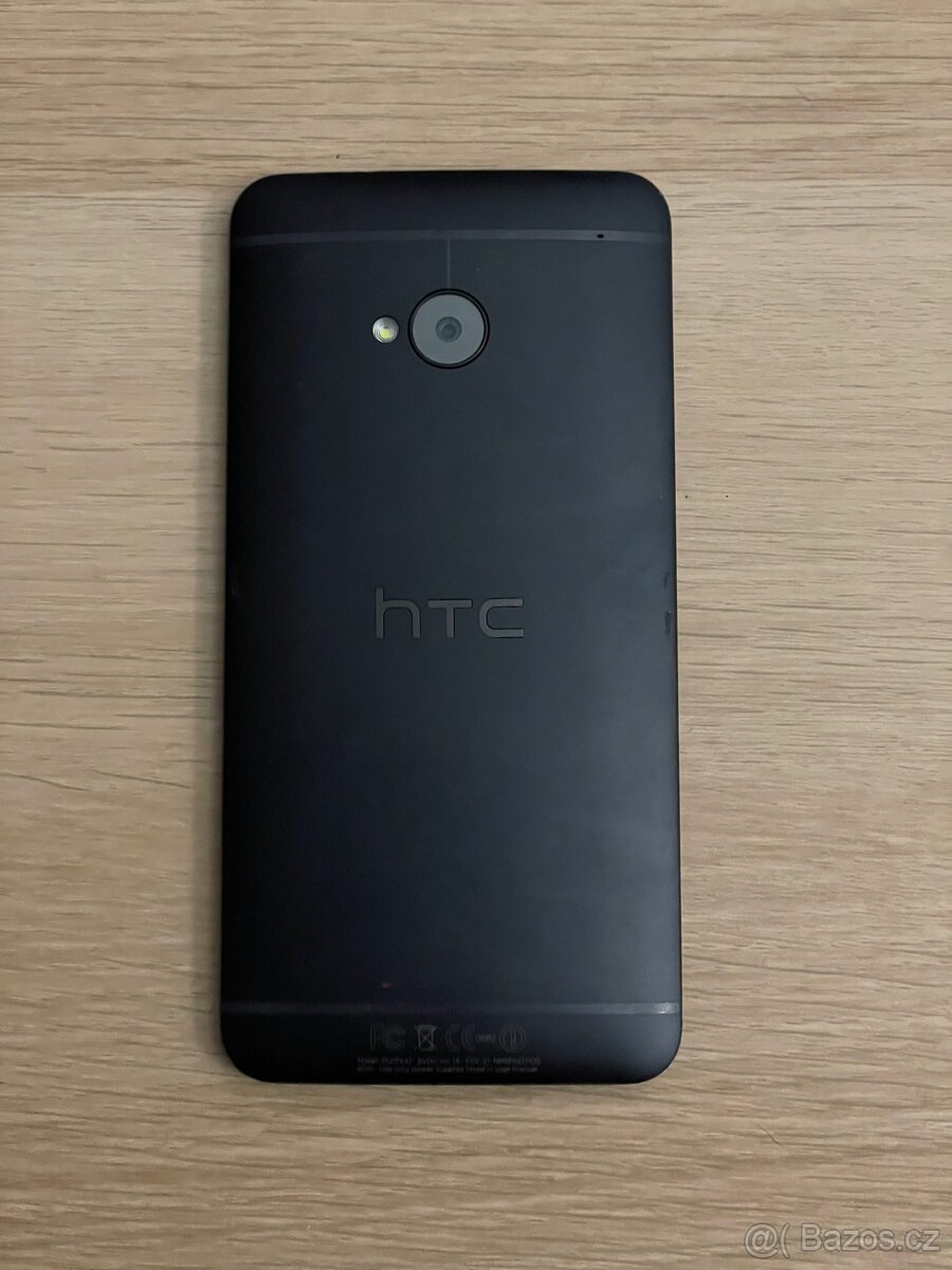 HTC One M7 - 2