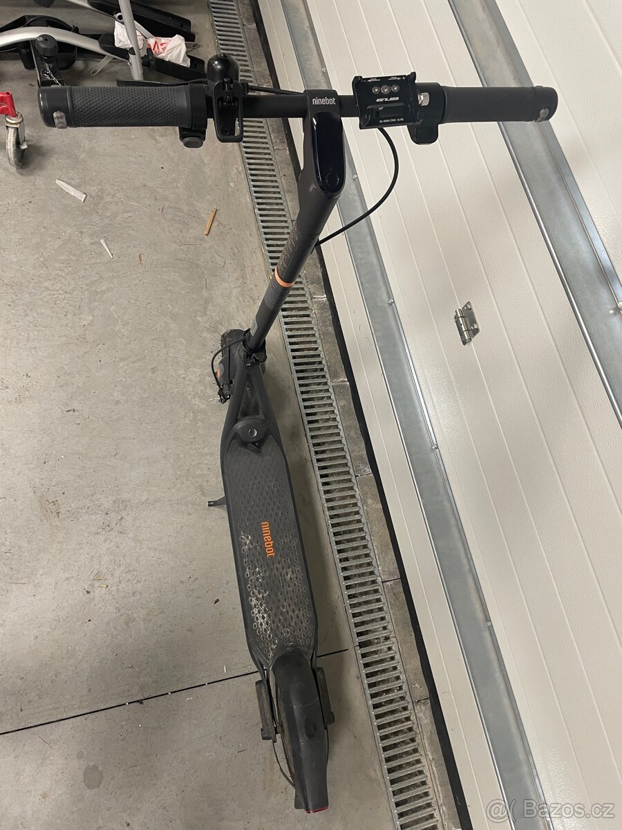 Ninebot kickscooter E2 - 2