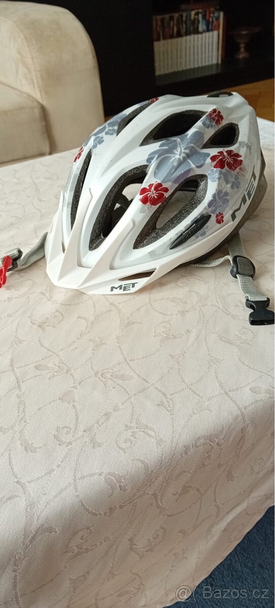 Cyklistická přilba MET - 2