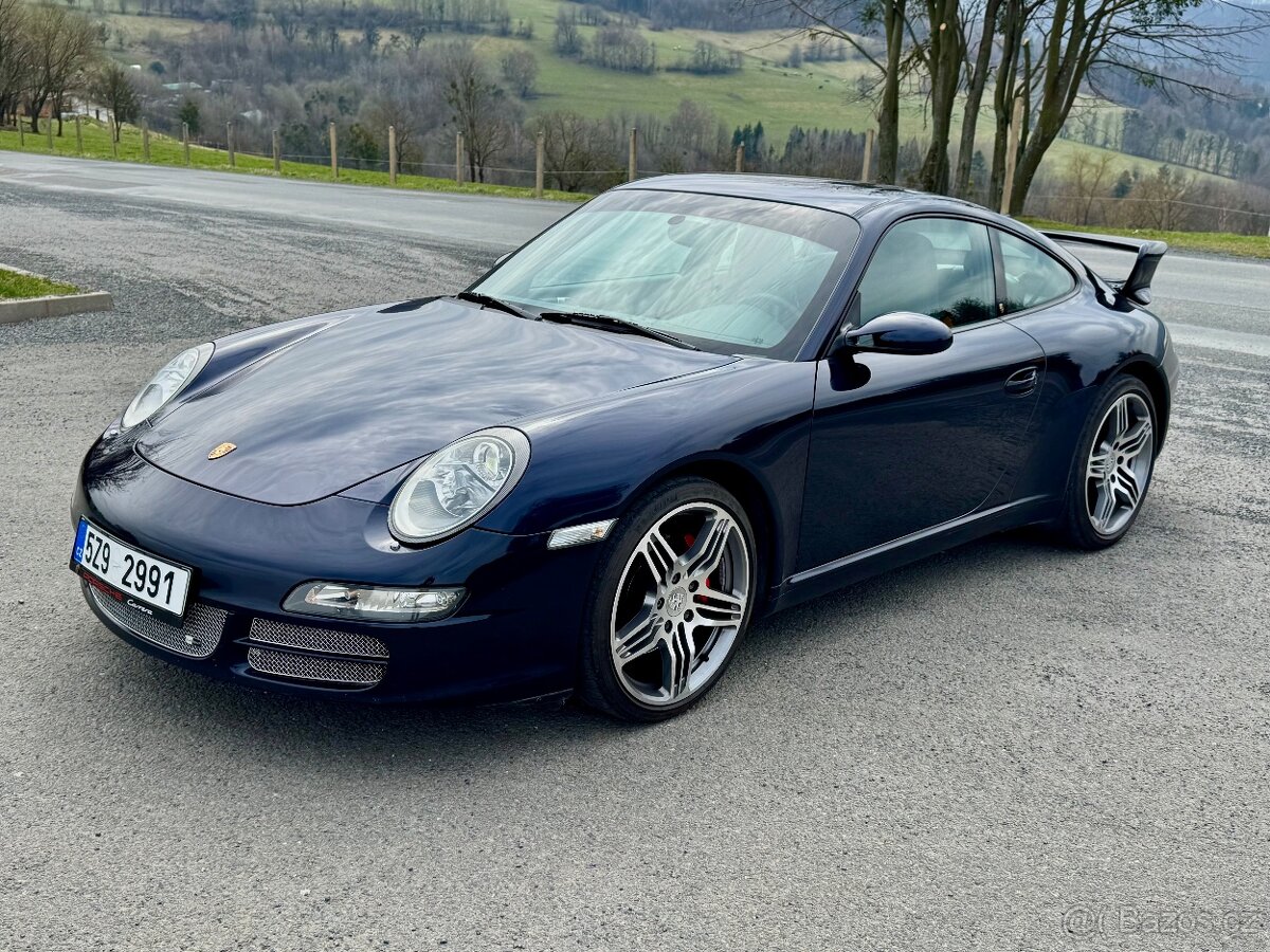 Porsche 911 Carrera - 2