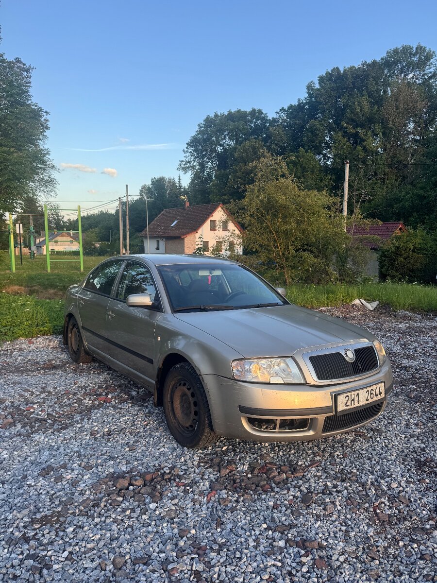 Pronájem Superb 1.9tdi - 2
