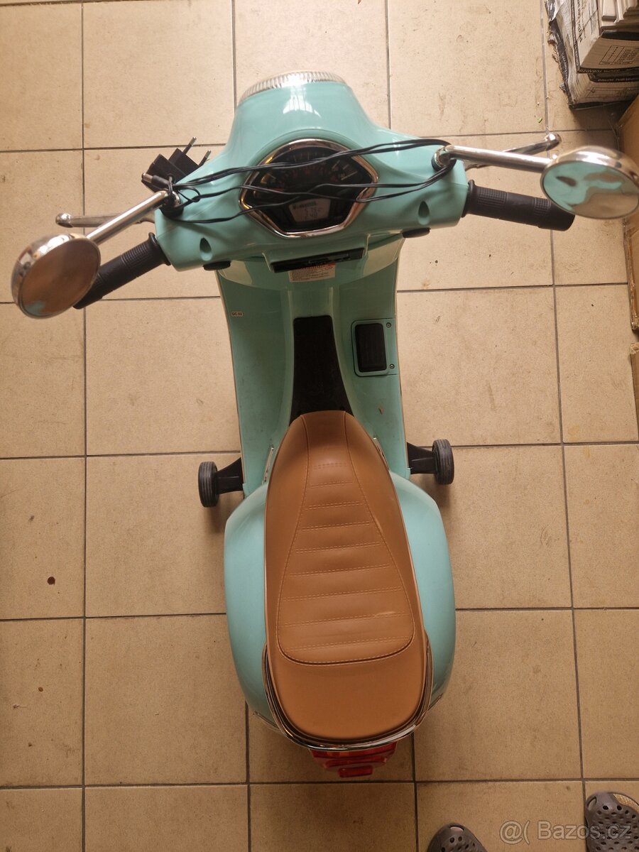 Elektrický skútr Vespa - 2