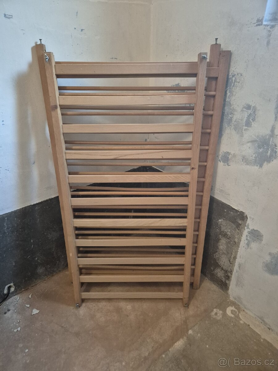 Dřevěná dětská postýlka - 2