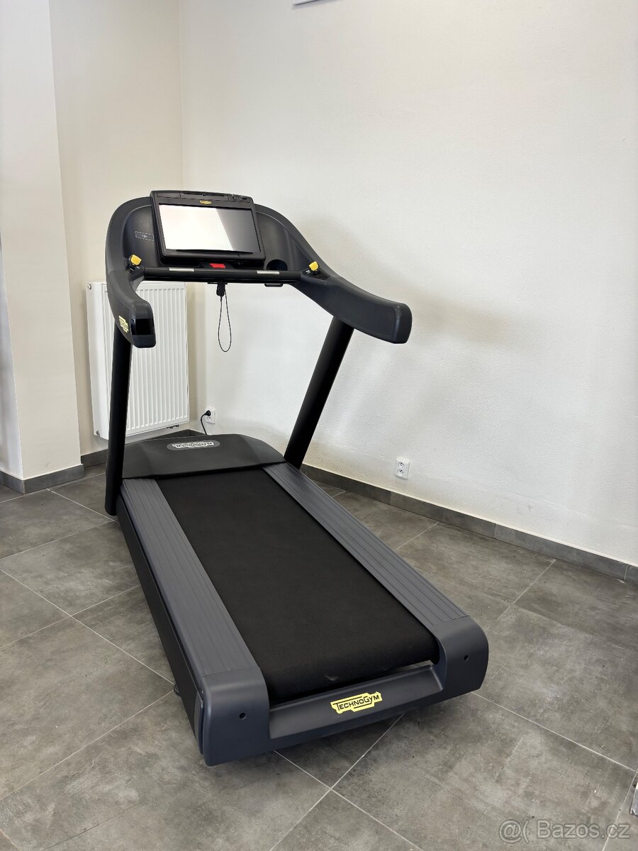 Technogym 1000 LCD- Live software - 2