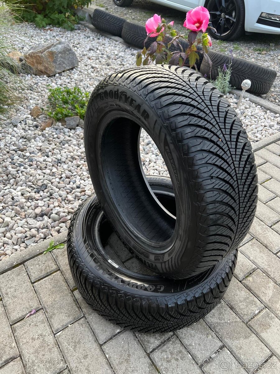 Pneu celoroční 185/60/14 - 2