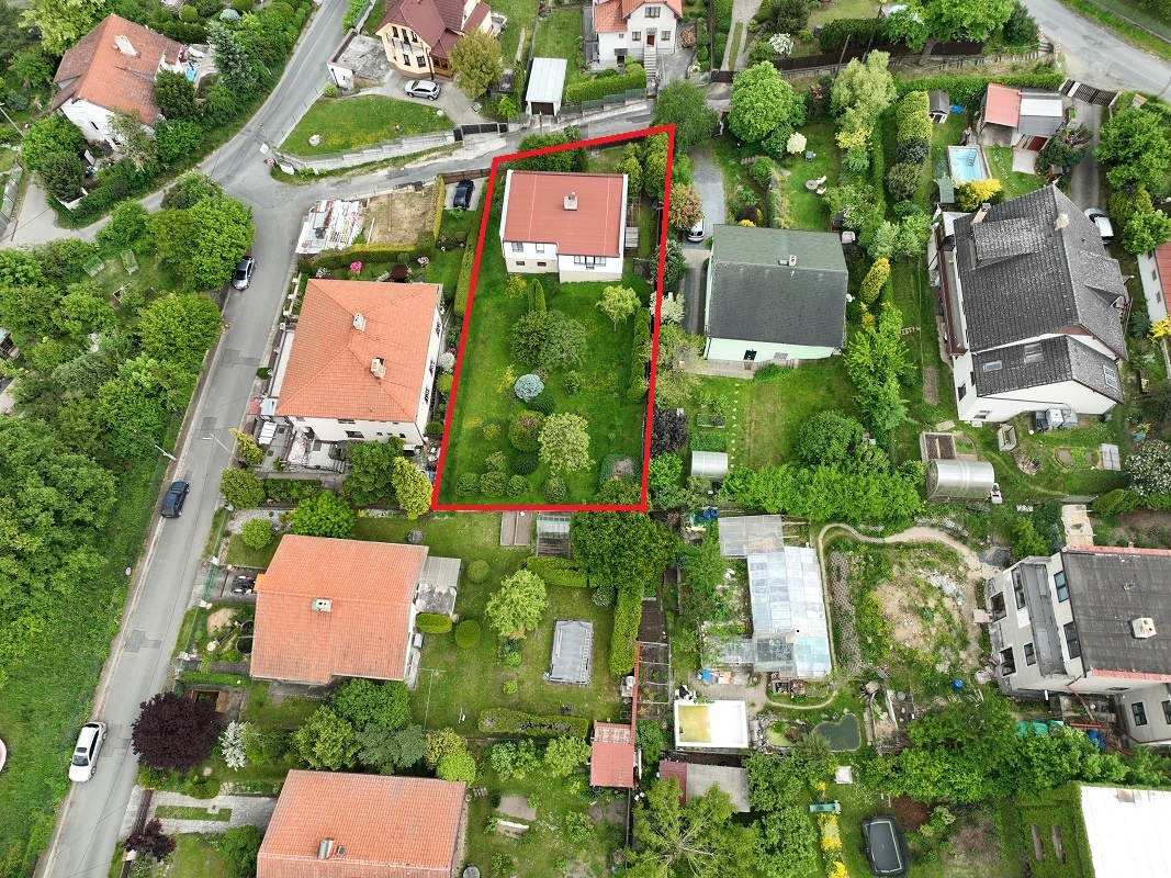 RD 5+1, poz. 858 m2, Měchenice, okr. Praha-západ - 2