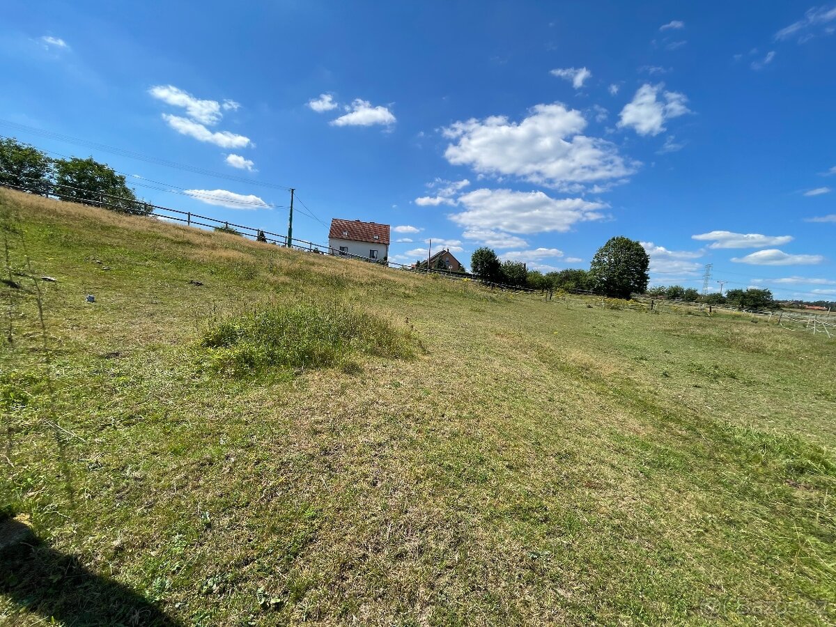 pozemek 1550m2 u Mnichova Hradiště - 2