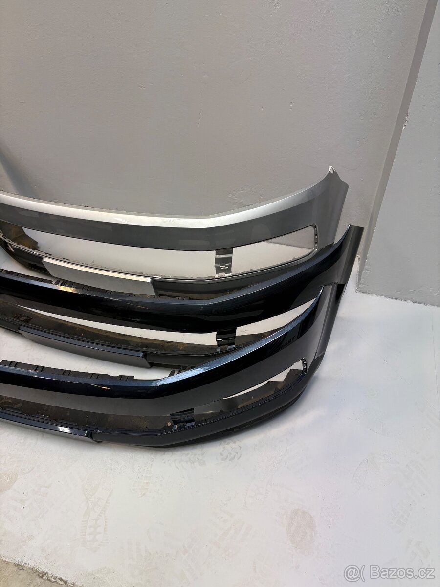 Přední nárazník-bez mřížek a příslušenství - Nový - 2