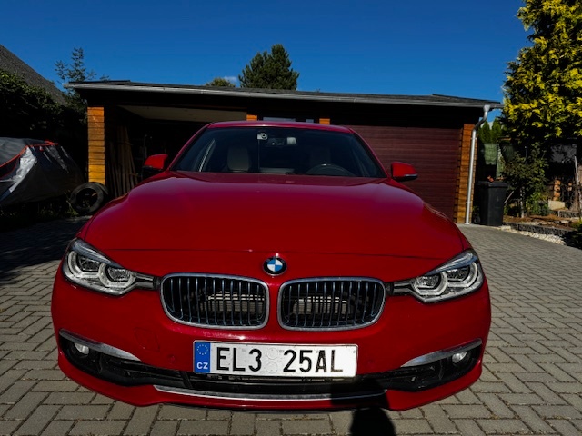 BMW 330e Plug-in Hybrid, STK do 1.7.2027 - 2