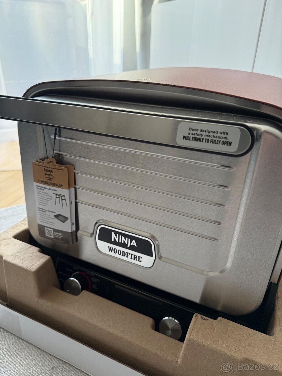 Elektrická pec nejen na pizzu Ninja Woodfire - 2