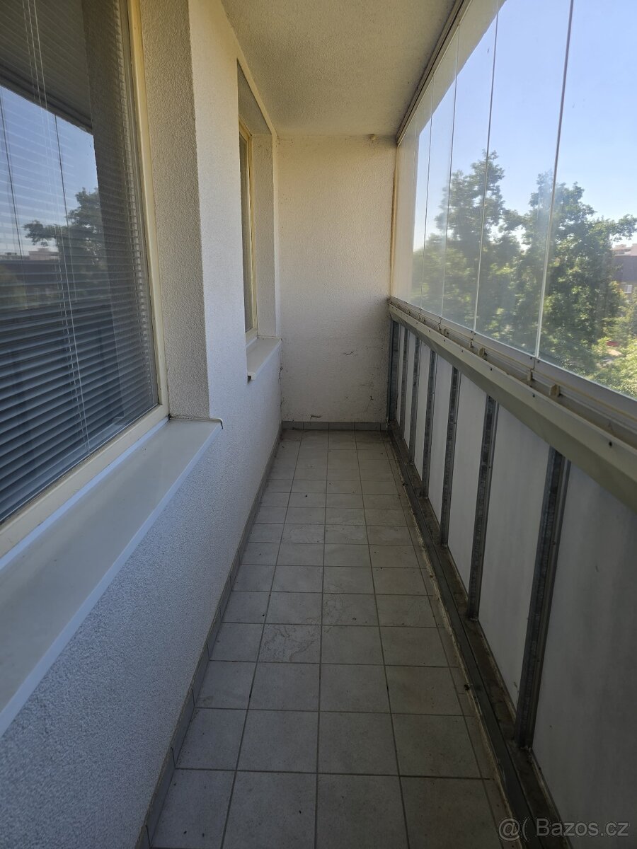 Prodej bytu 3+1 ve Štětí (Stračenská 615) - 2