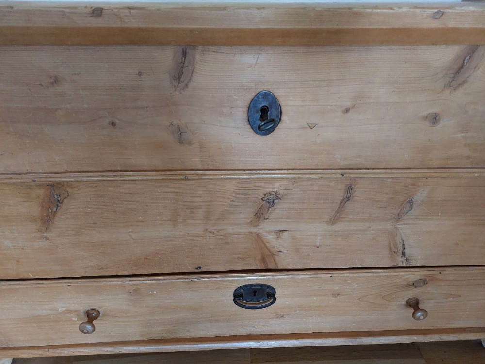 Dubova truhla (truhlokomoda) - 2