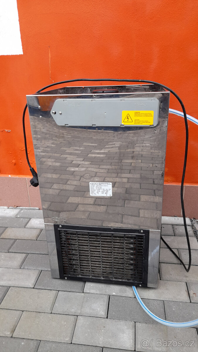 PRODÁM VODNÍ VÝČEPNÍ ZAŘÍZENÍ VČETNĚ 3 KOBRY A KOMPRESORU - 2