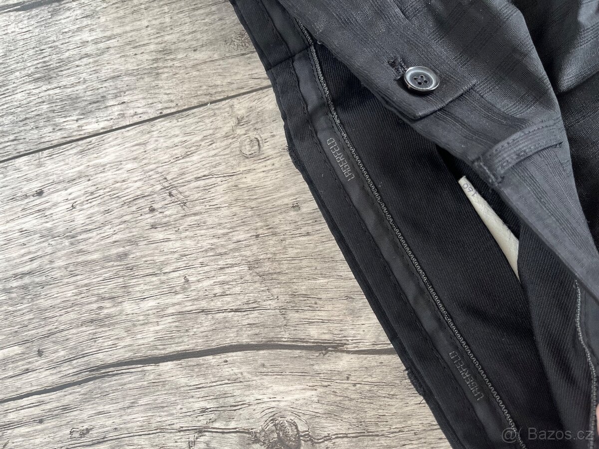 Lagrfeld černý oblek s shadow stripe - 2