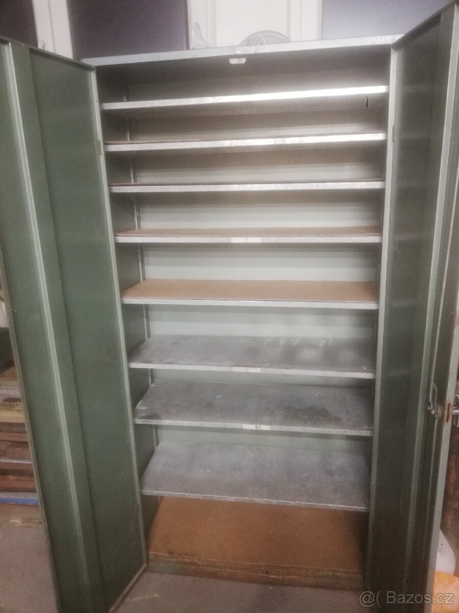 Dílenská skříň - 2