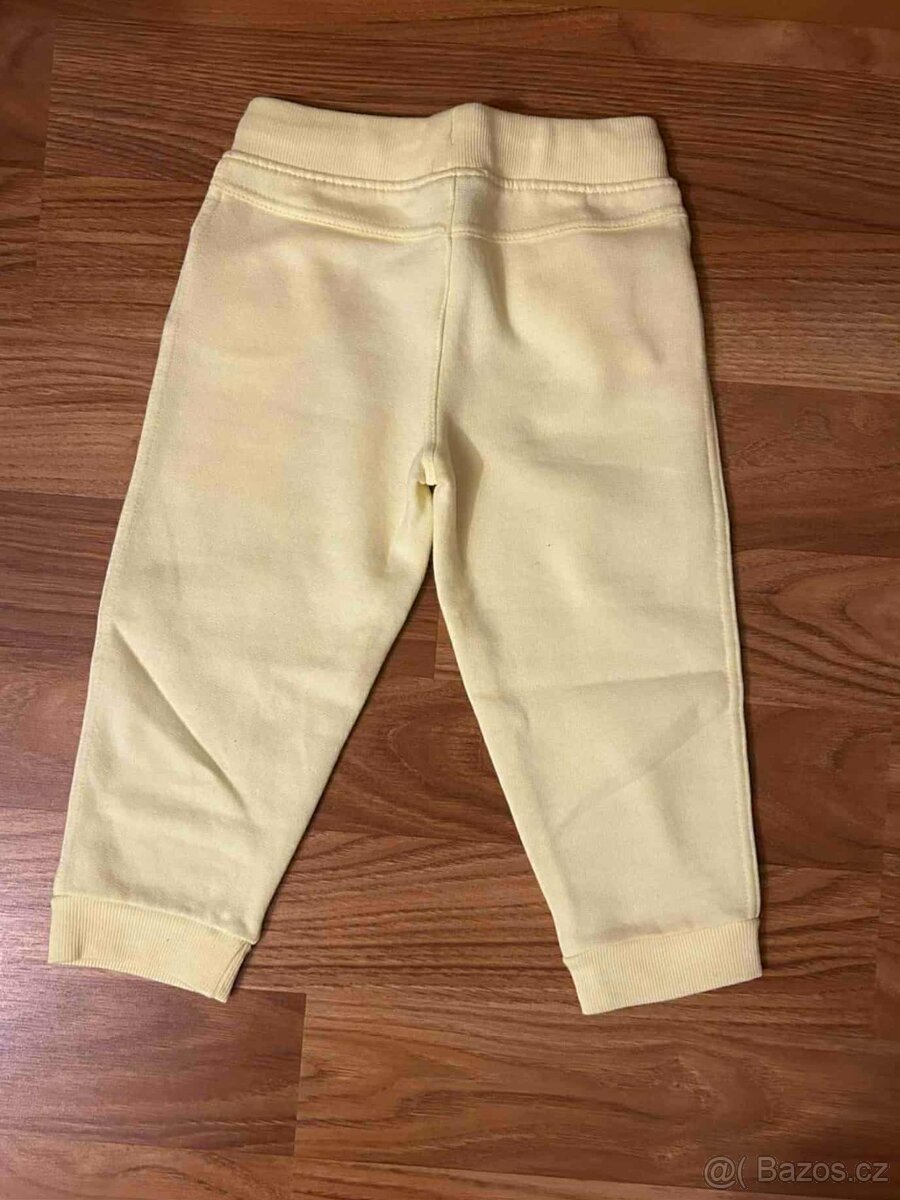 Nové 3/4 tepláčky s výšivkou - 2