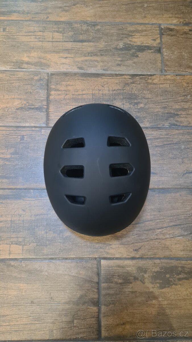 WRUTH HELMET TEMPISH. VEL. L - 2