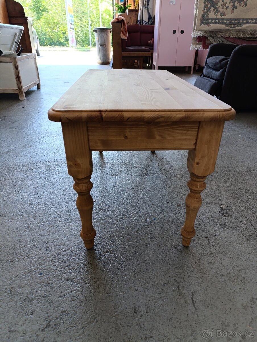 Nový borovicový masivní stůl. - 2