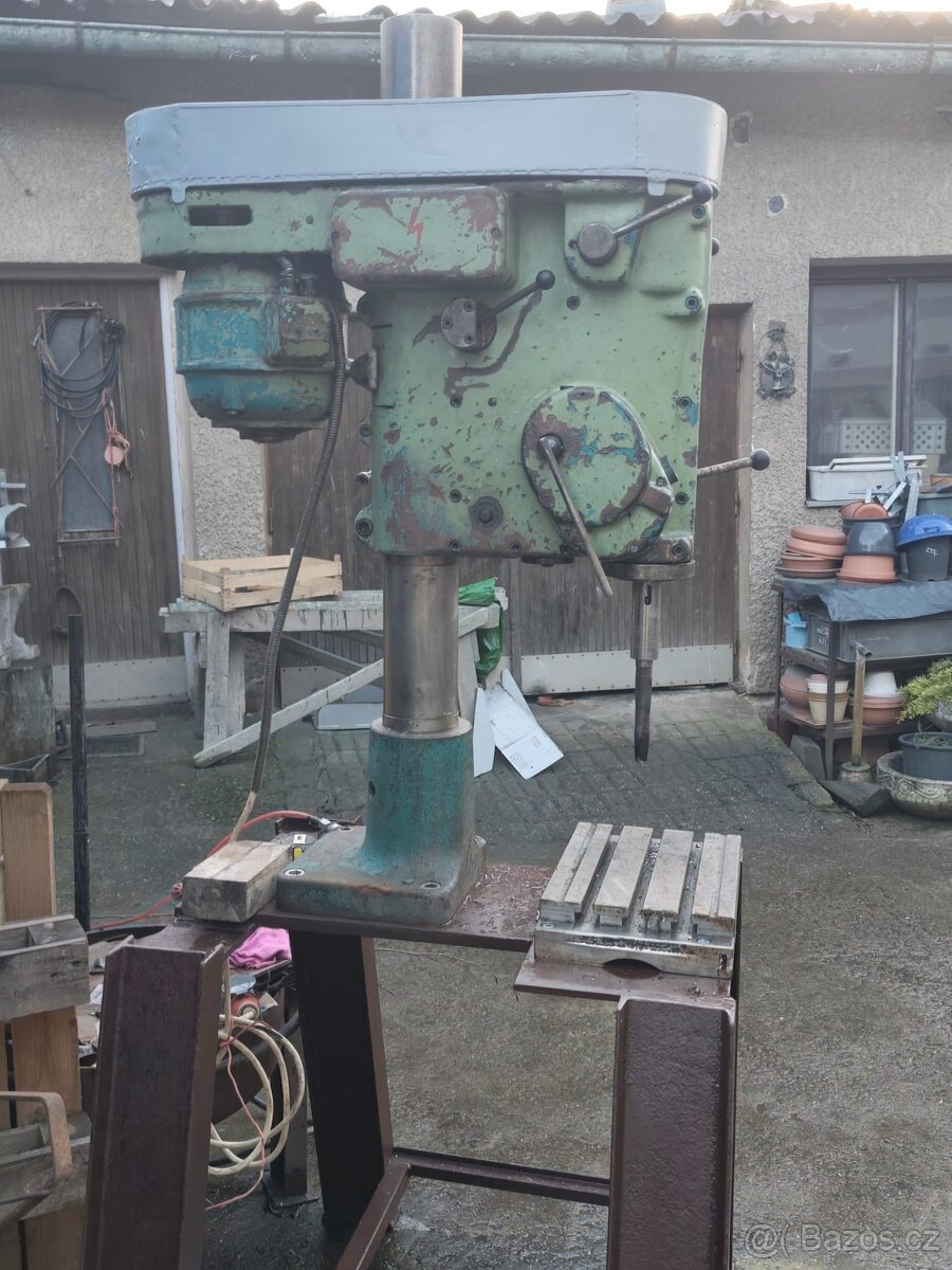 Strojní vrtačka V20 - 2