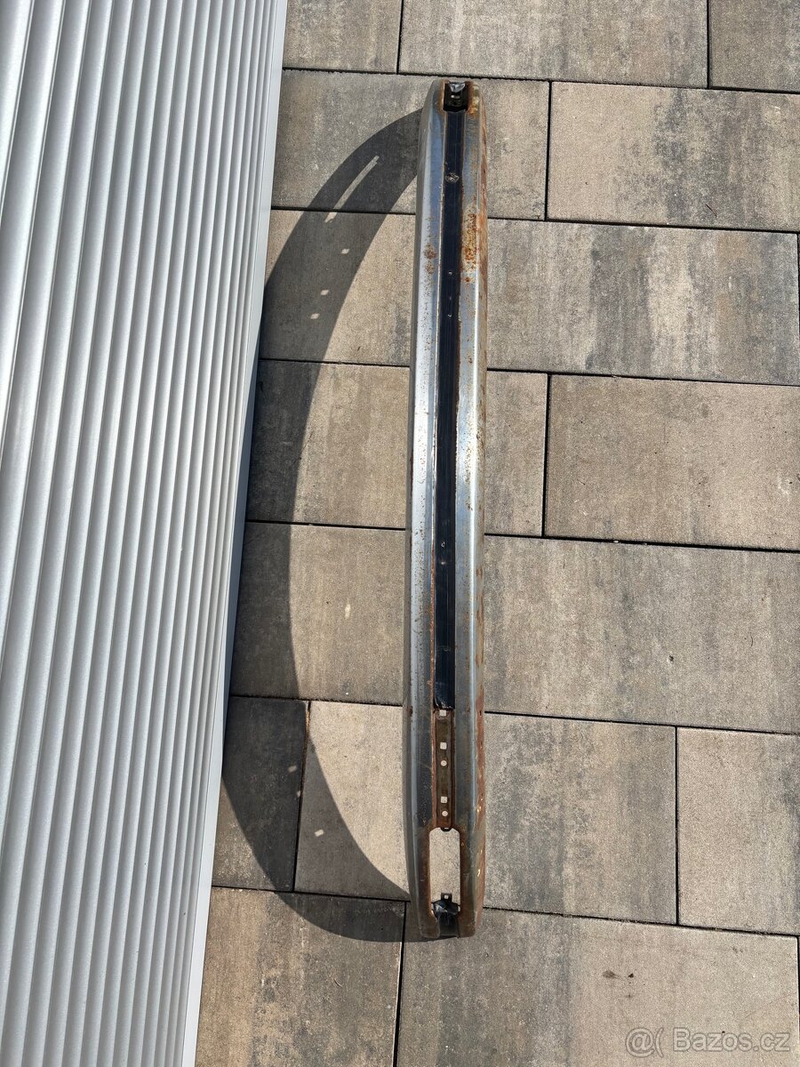 Přední nárazník VW Brouk 1975 - 2