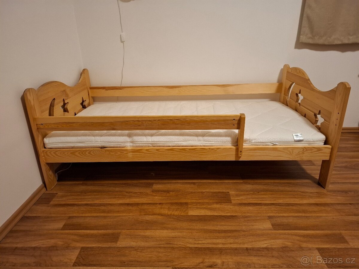 Dětská postel s roštem a kvalitní matrací - 2