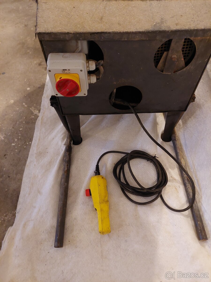 Stavební vrátek - 2