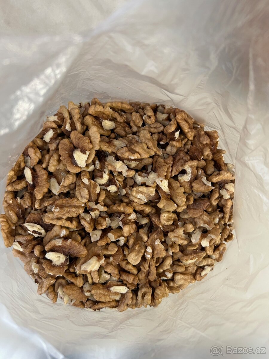 Vyloupené vlašské ořechy - 2