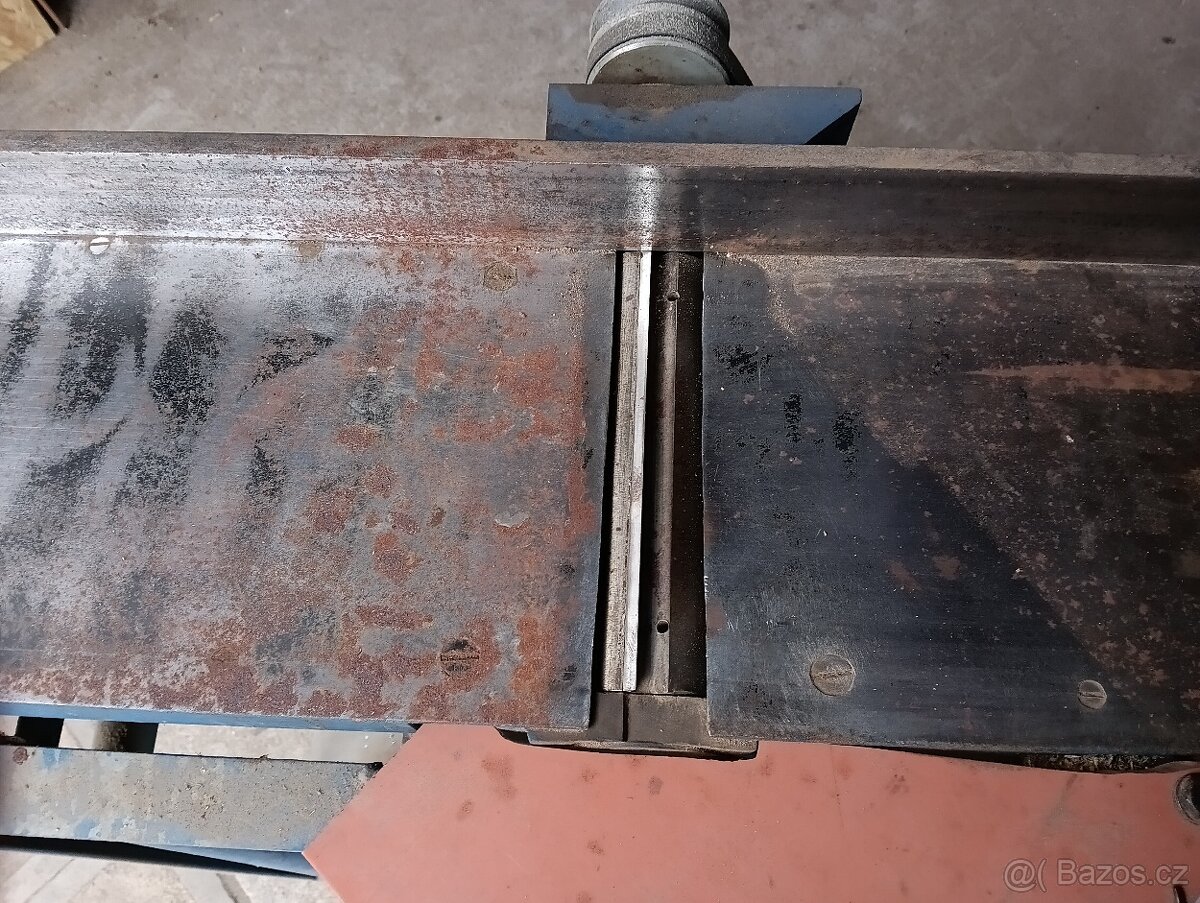 Hoblovka, srovnávačka - 2