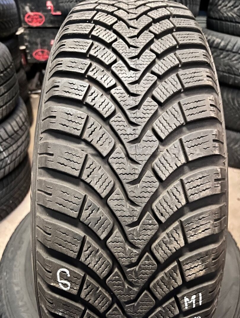 2ks.215/65 R17 zimní pneu 2018 - 2