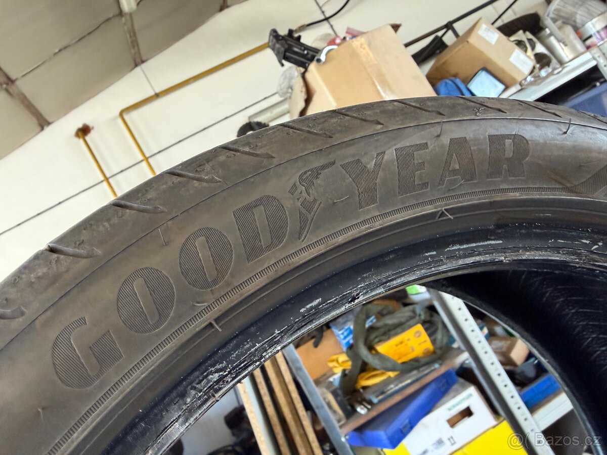 205/45 r18 - 2