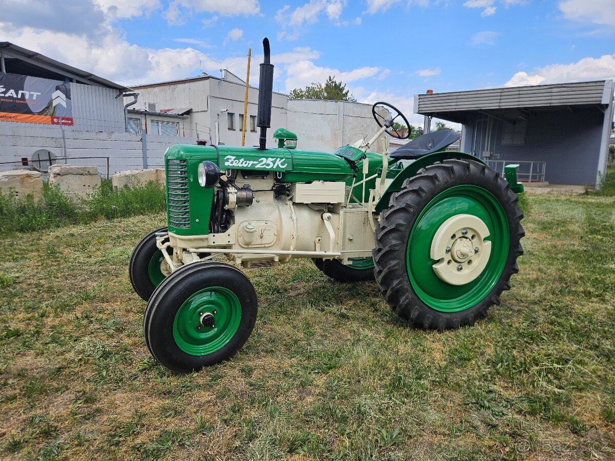 Zetor 25K po renovaci. - 2