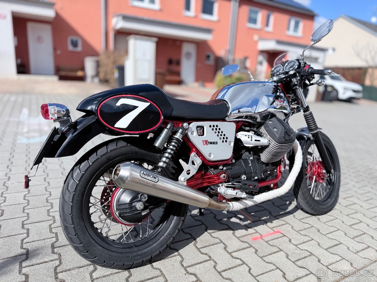 Moto Guzzi V7 Racer - 2