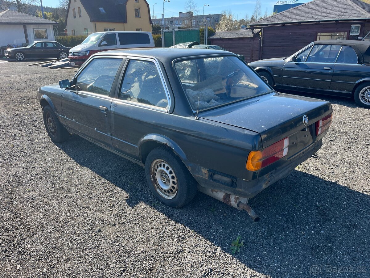 BMW E30 318i Coupe chromák - 2