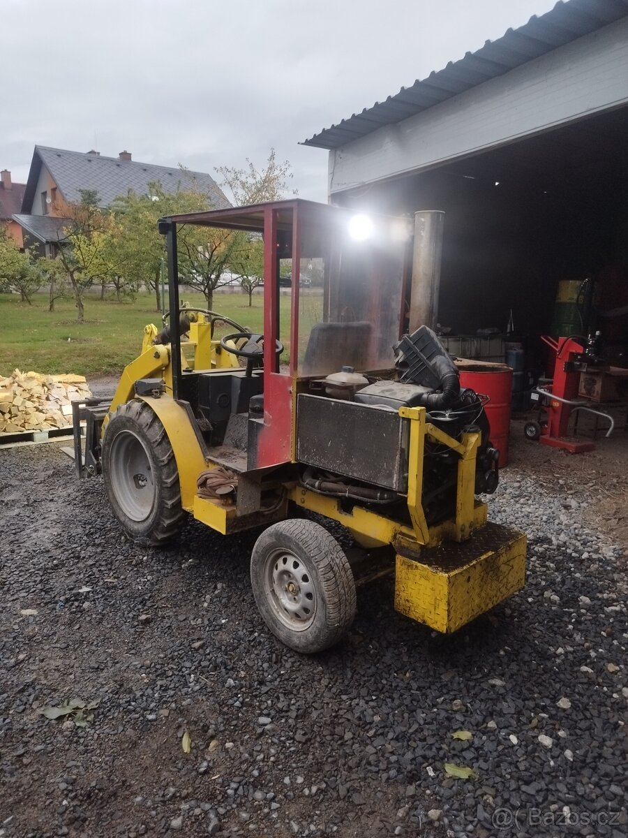 Mini nakladač - 2