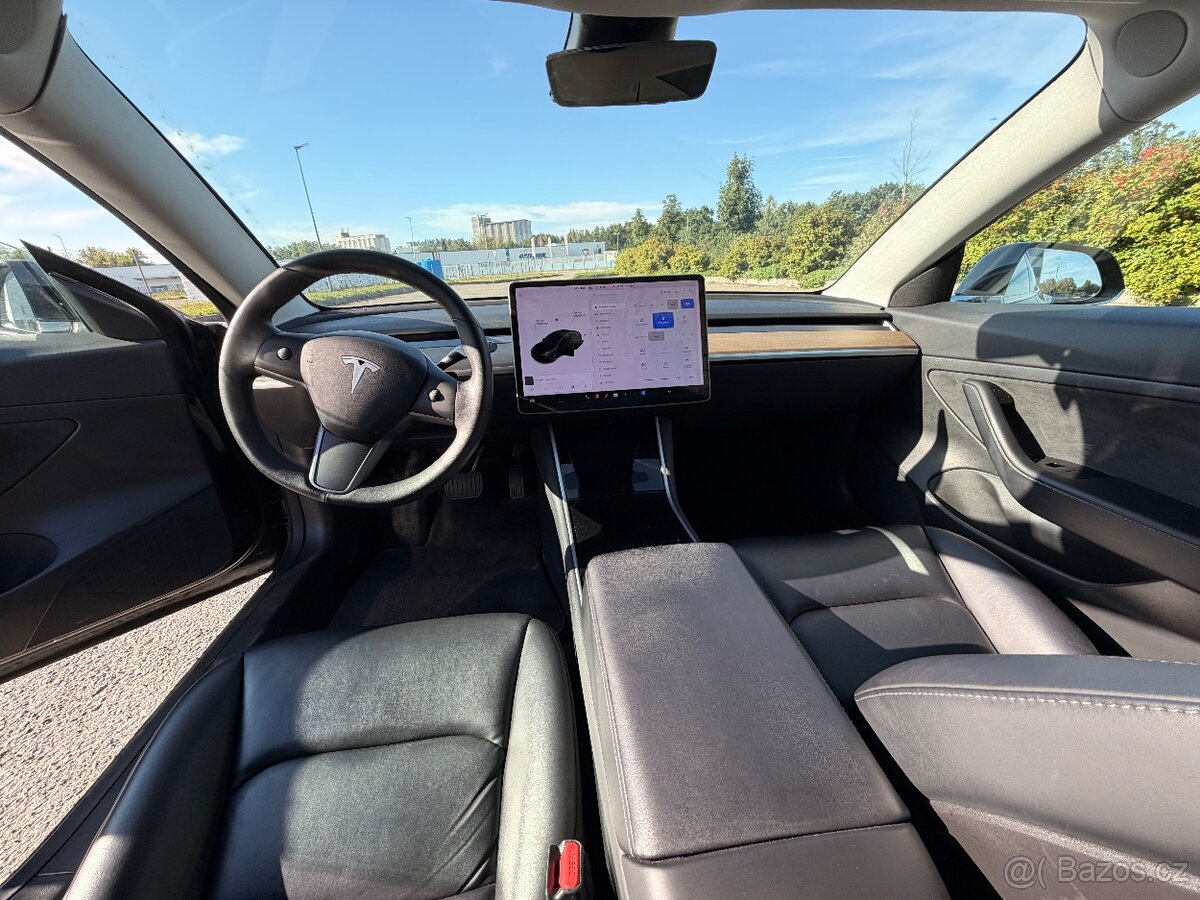 Tesla Model 3 Standard Plus | 2020 | 180 300 km - 2