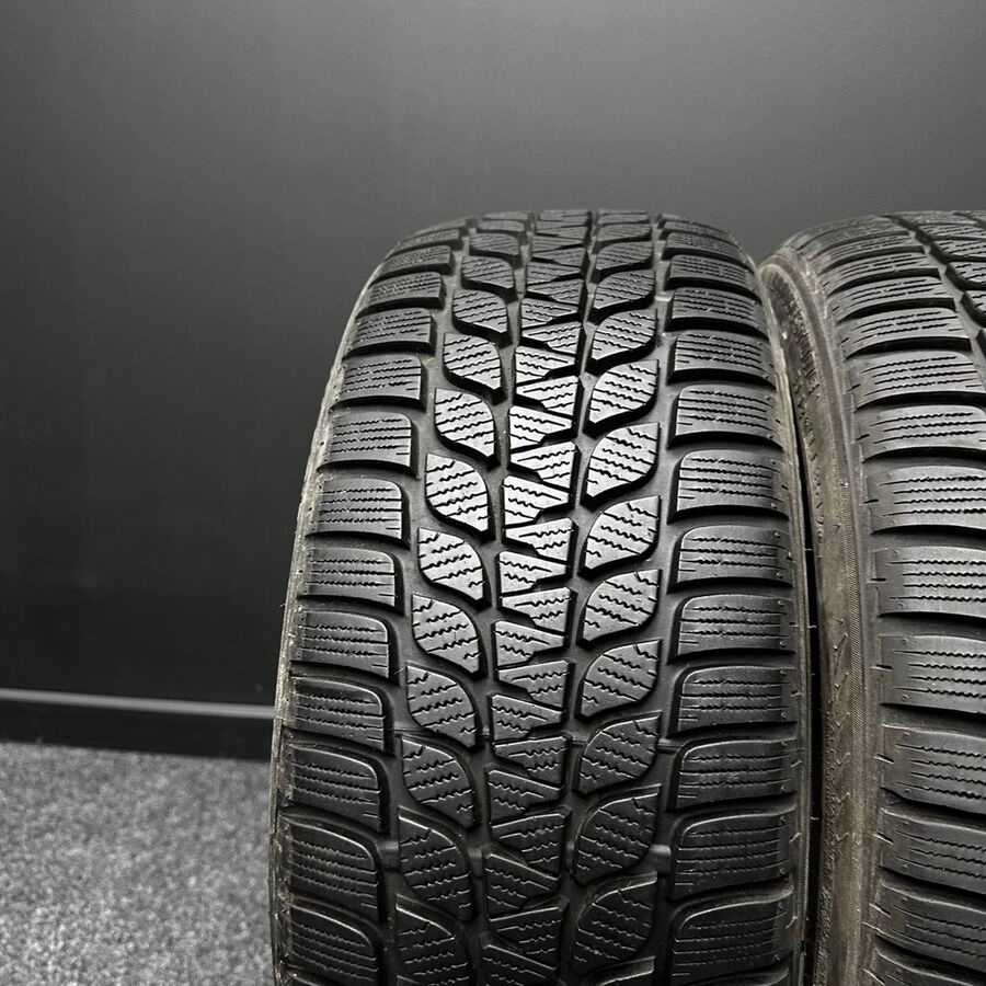 2ks pneu Bridgestone 225/40/19 93V - 2