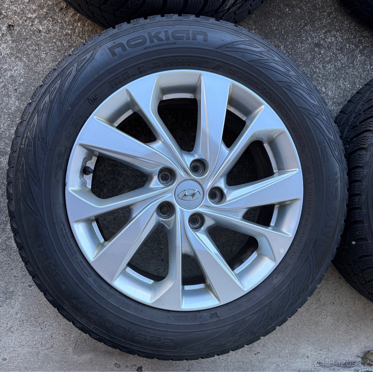 Alu kola Hyundai 5x114,3 R17 zimni Nokian 225/60/17 - 2