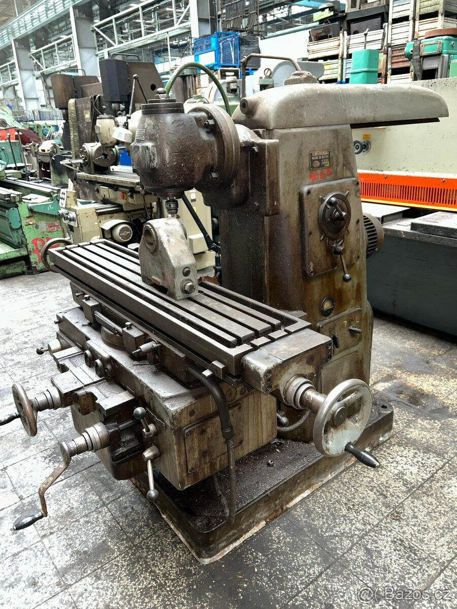 Univerzální frézka F2-250 - 2